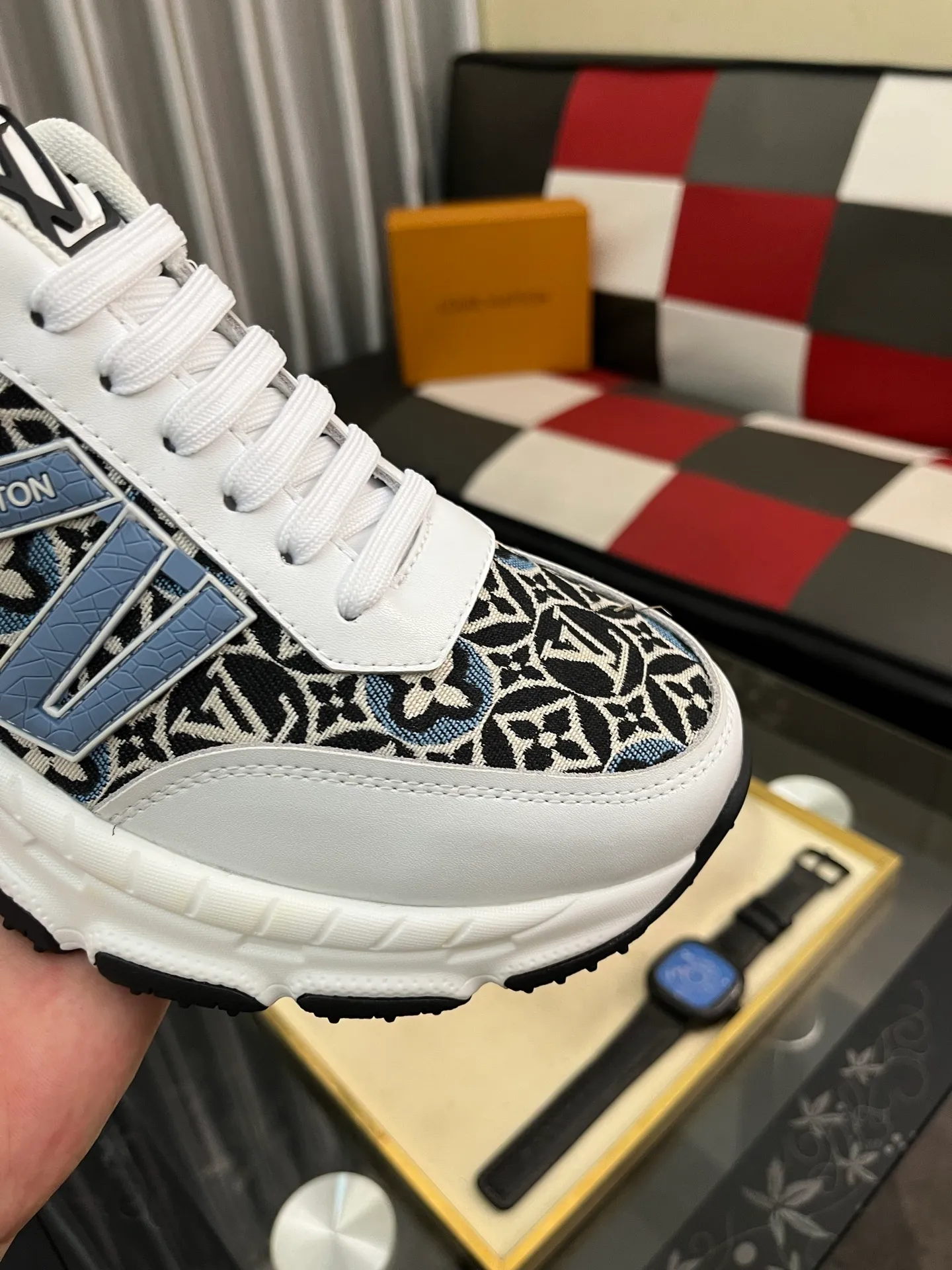 Men's shoes 💰458⌚️⌚️LV Louis Vuitton. The latest trendy casual shoes are popular in physical stores in sizes 38-44. New spring and summer comfortable imported custom original cowhide, unique jacquard fabric element design. With sheepskin lining, Lv original bottom, [sun][sun] high-end packaging and high quality💪Details determine the quality, you can enter and leave the counter at will, welcome to compare🇮🇹3️⃣colors available